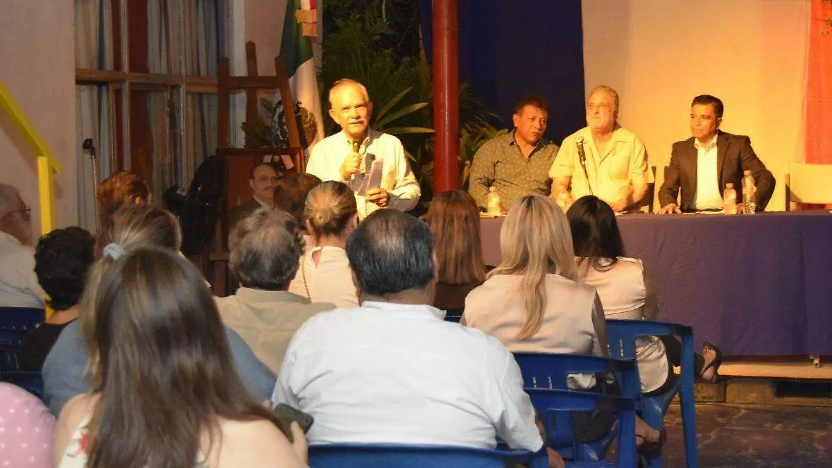 reconocimiento-trayectoria-mario-vazquez-rana