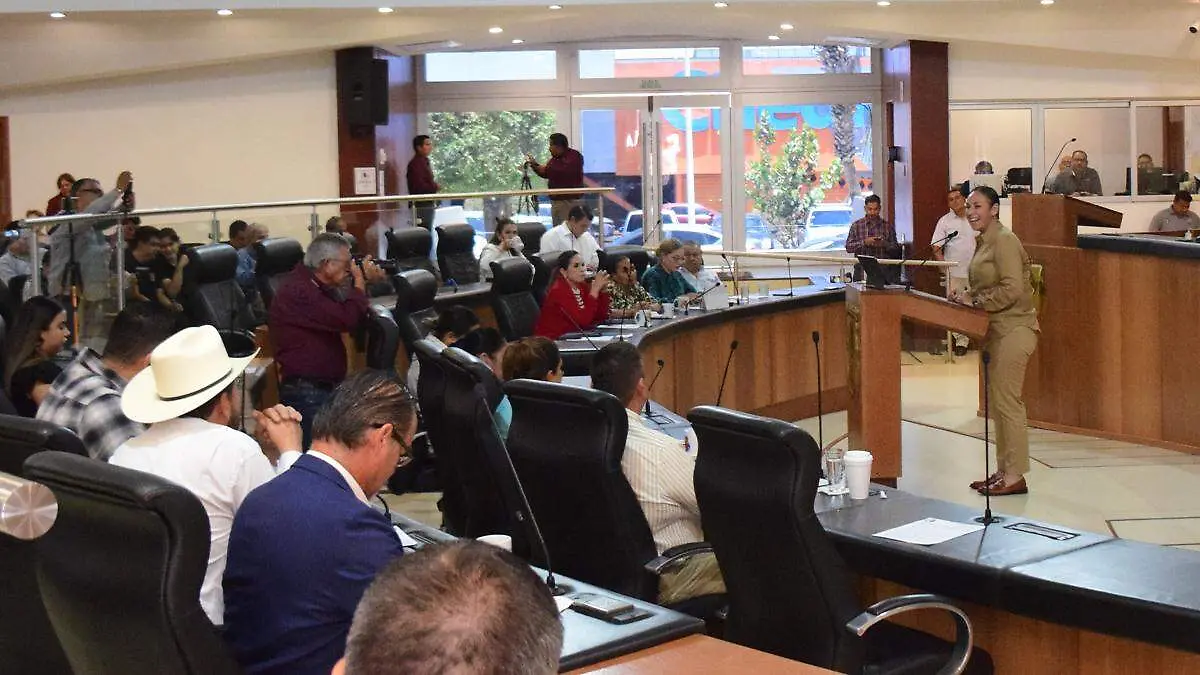 alondra torres en tribuna denuncia violencia