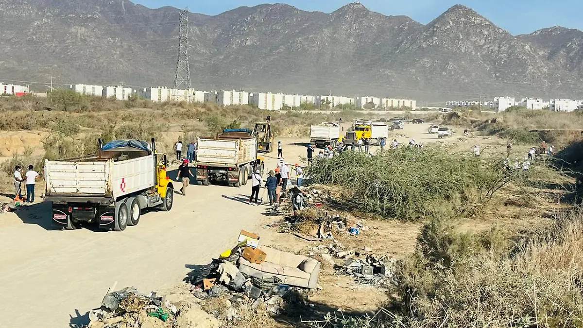 limpieza de basura de cauces de arroyos