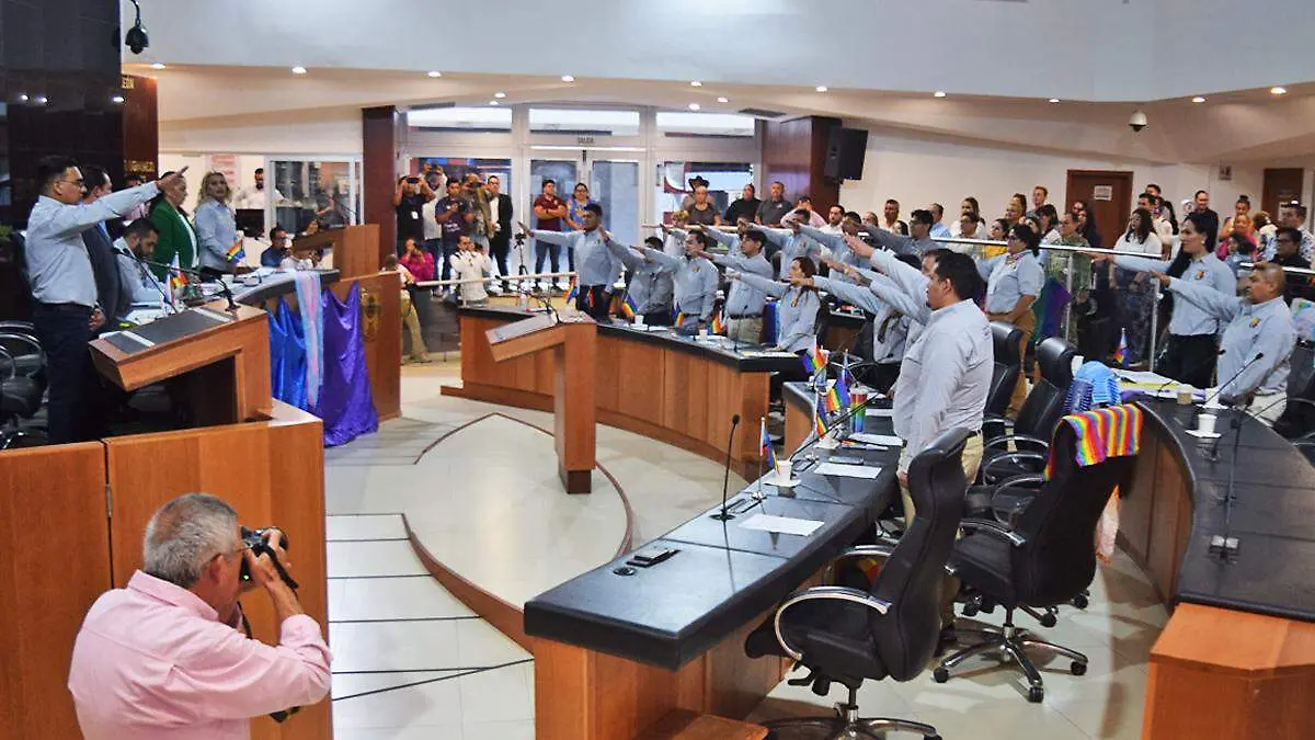 parlamento-diversidad-sexual-protestan