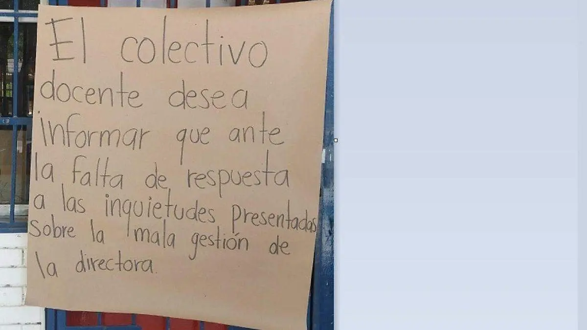 cartel-protesta-escuela-primaria-valentin-gomez-farias