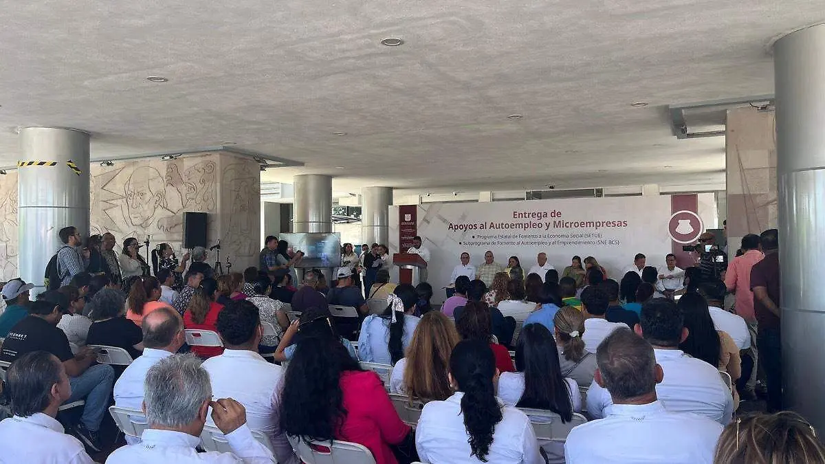 Ceremonia emprendimientos en la paz
