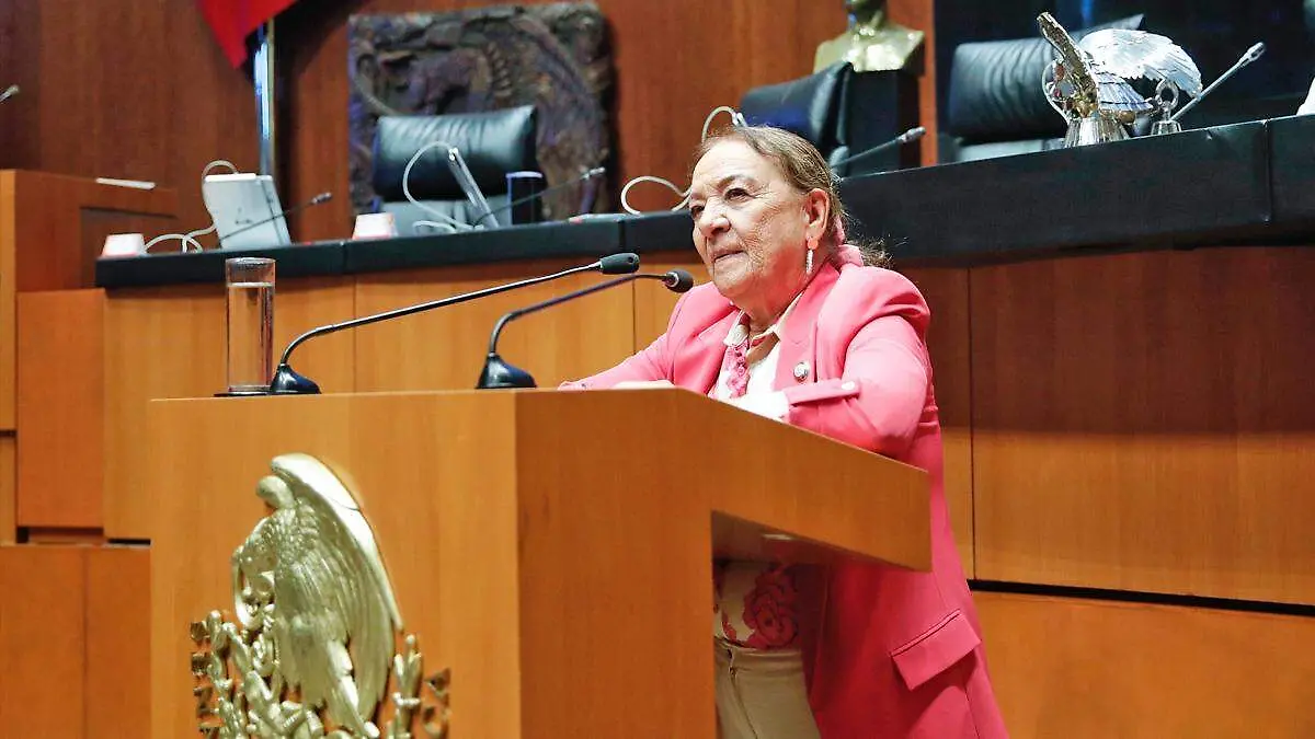 lucia trasvina waldenrath senado