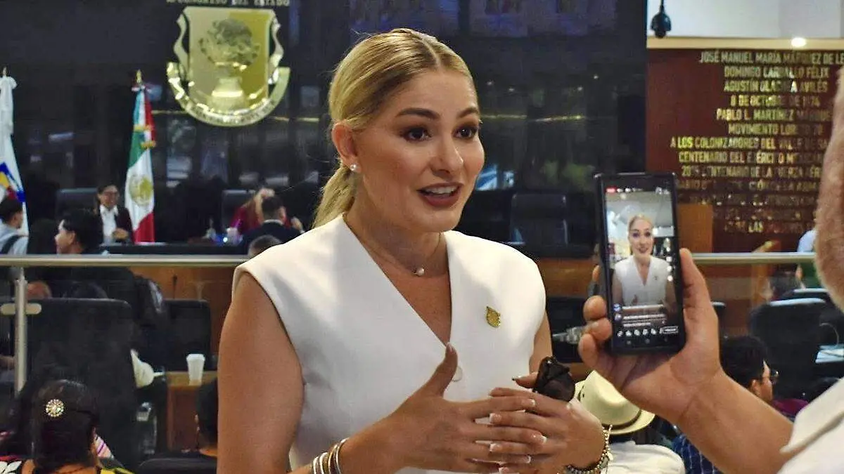 karina olivas parra tribuna