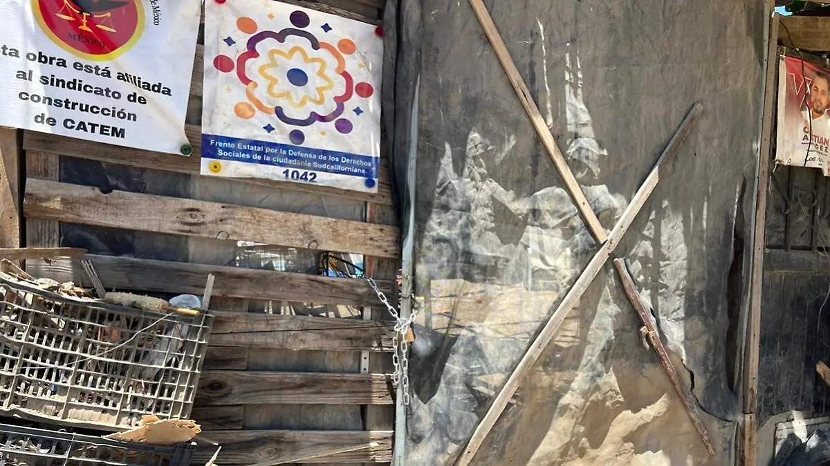 personas-desalojadas-cactus-cabo-san-lucas