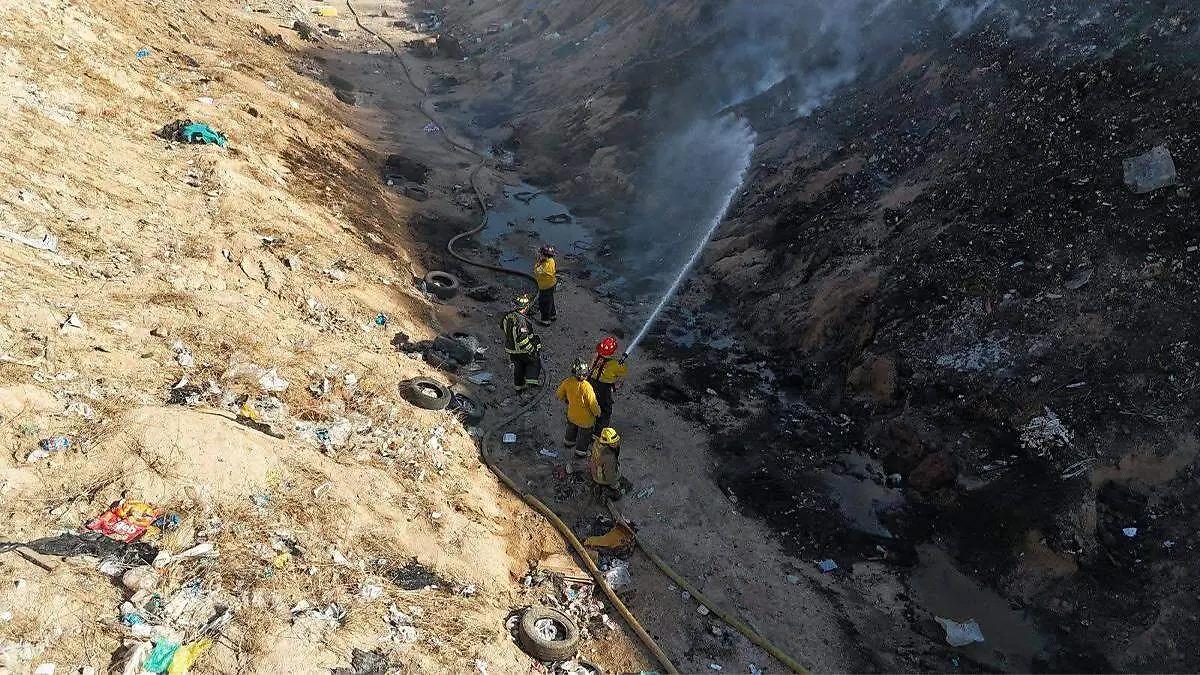 incendio relleno sanitario 17 julio 2025