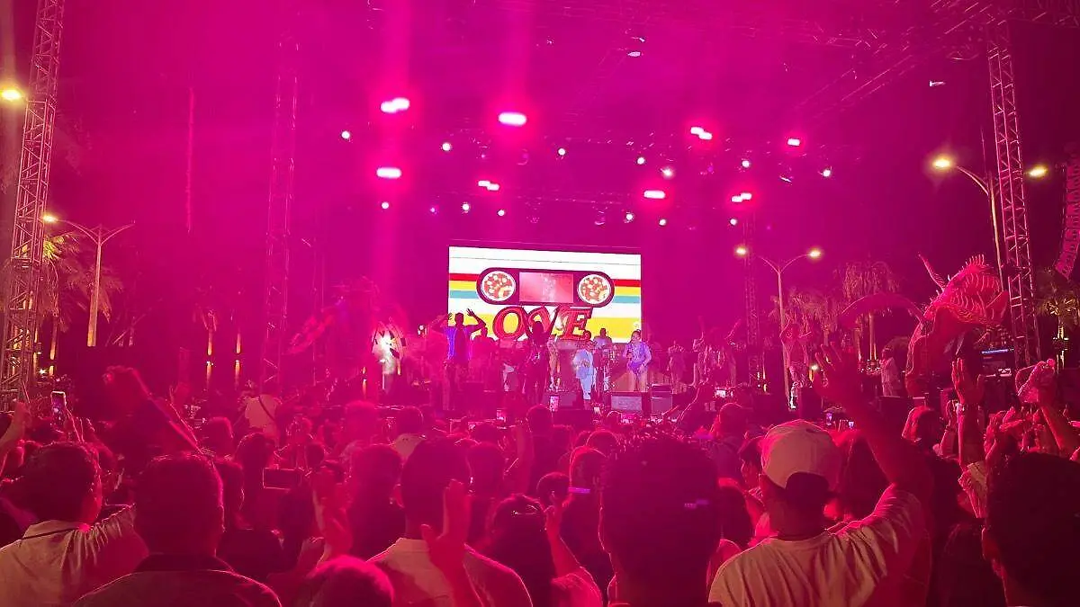 concierto-sonora-dinamita-malecon-la-paz