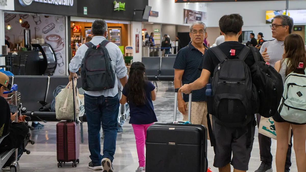 pasajeros-aeropuerto-la-paz