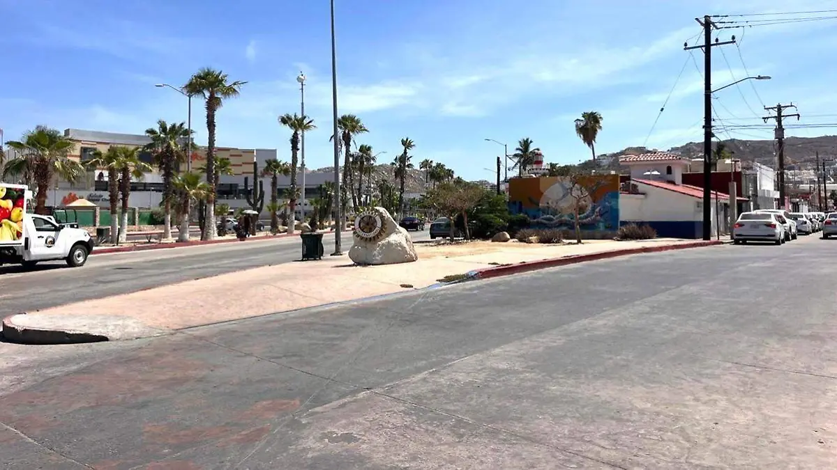 primera-piedra-reloj-monumental-centro-cabo-san-lucas