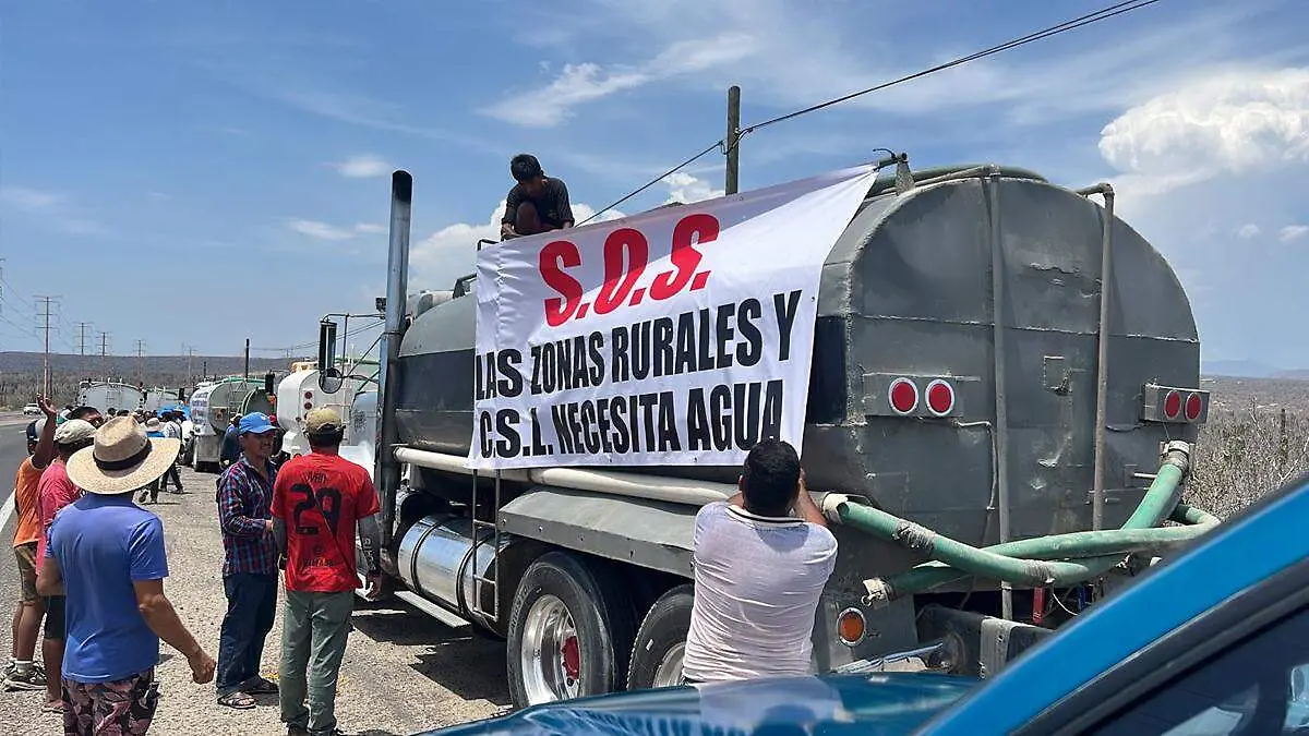 piperos de los cabos protestan con sus pipas