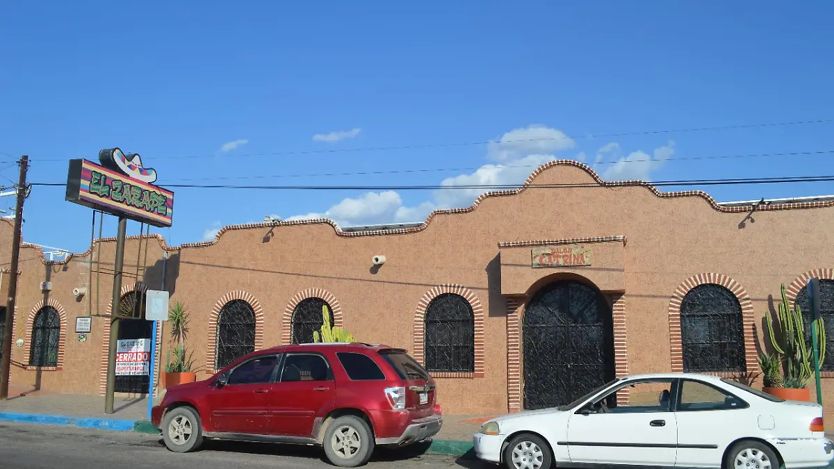 fachada-restaurante-el-zarape-la-paz