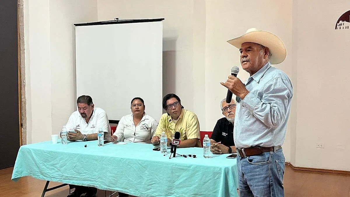 conferencia-prensa-cabalgatas-sudcalifornianas