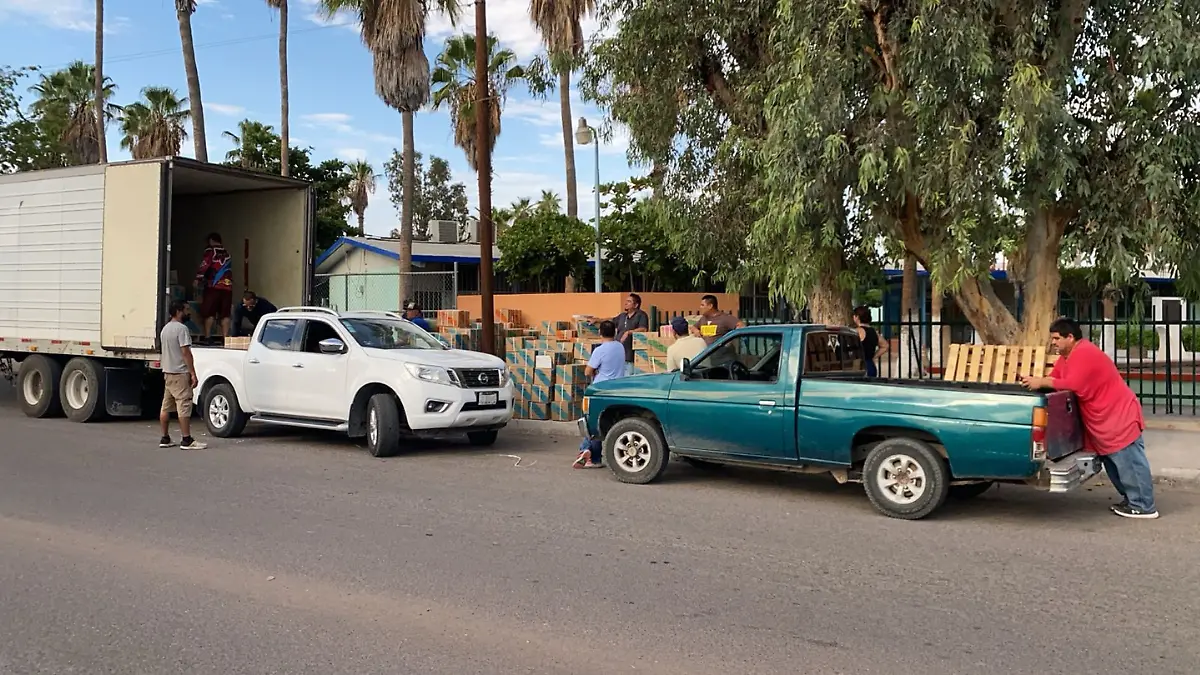 camion-libros-texto-escuela