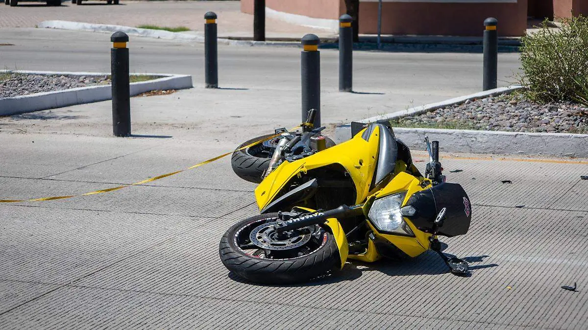 motociclista choca accidente vial en la paz