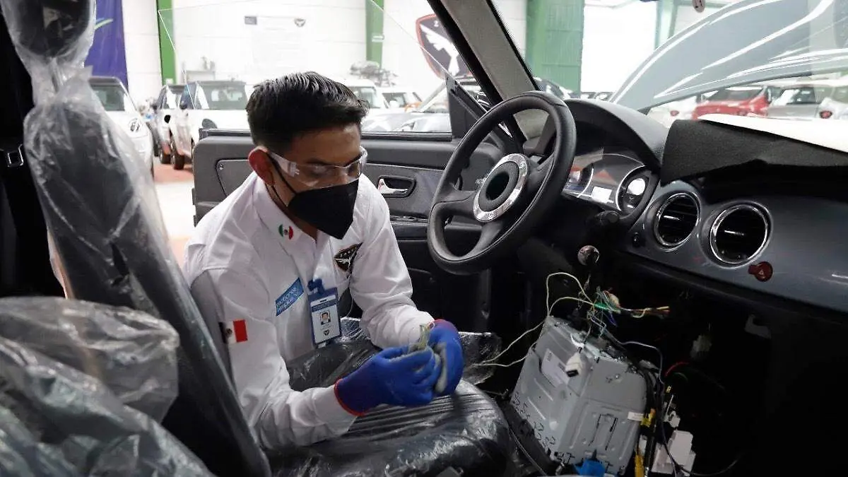 interior-auto-electrico