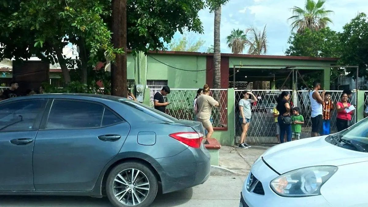 fila-negocios-uniforme