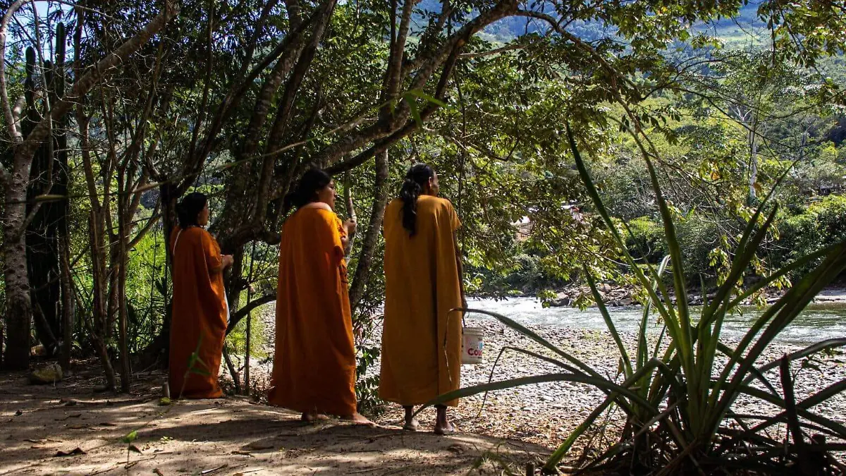tres-mujeres-indigenas