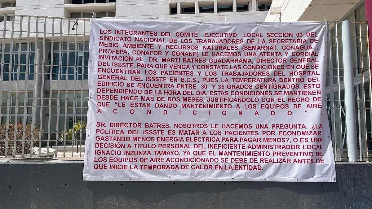 lona-protesta-hospital-general-issste-la-paz