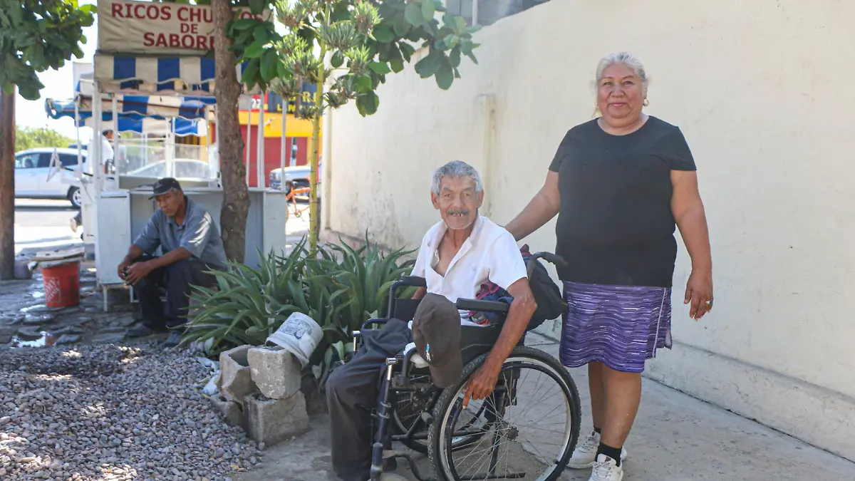 Mamá Benita y adulto mayor