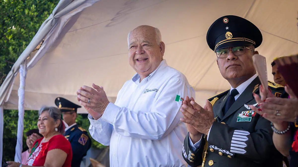 gobernador-desfile-16-septiembre