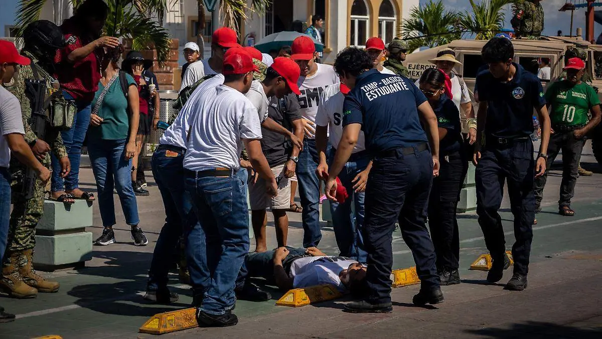 desmayo-golpe-calor-desfile