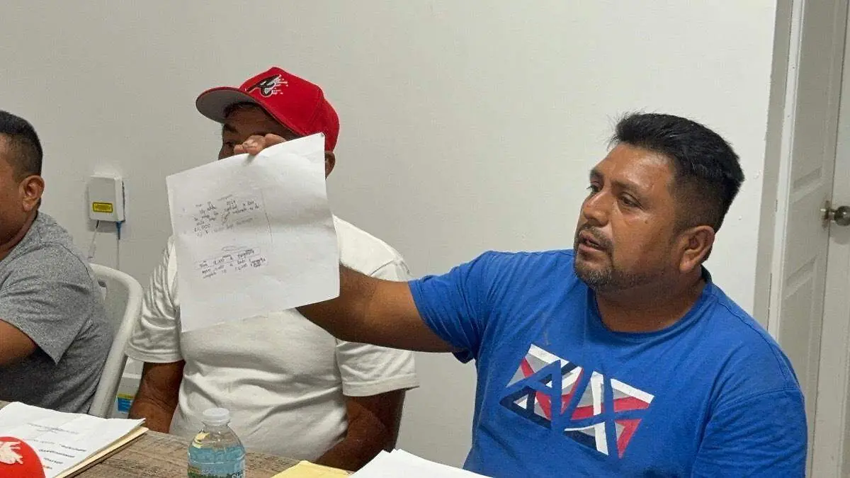 colonos-colonia-8-octubre-muestra-recibo-pago 