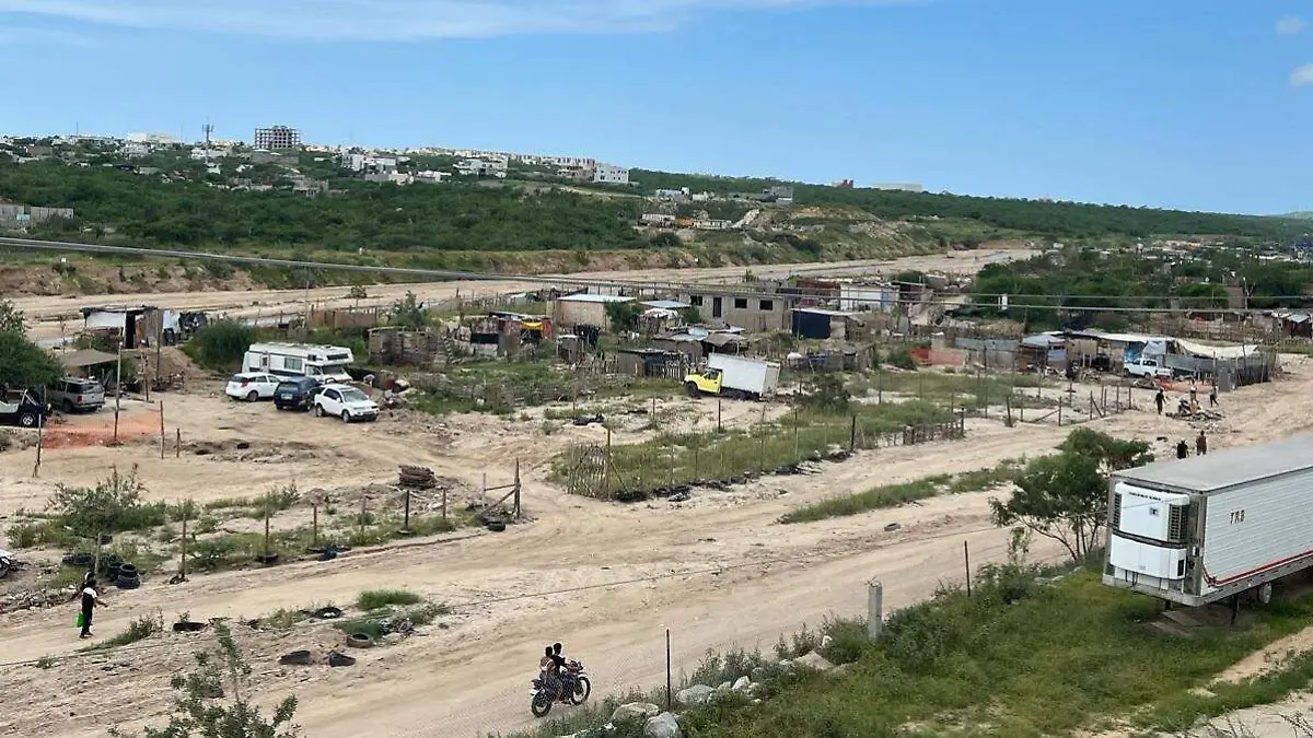 zona-invacion-colonia-tierra-libertad-cabo-san-lucas