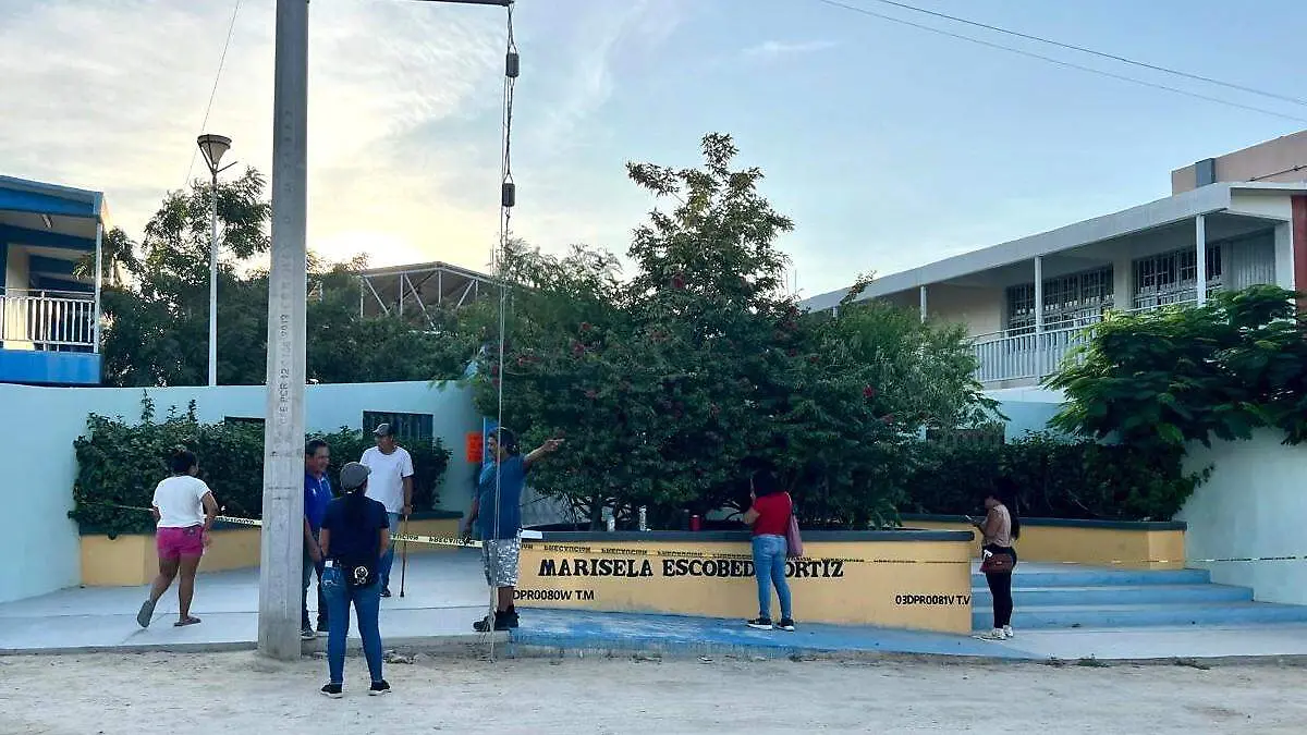 madres-padres-de-familia-primaria-marisela-escobedo-ortiz