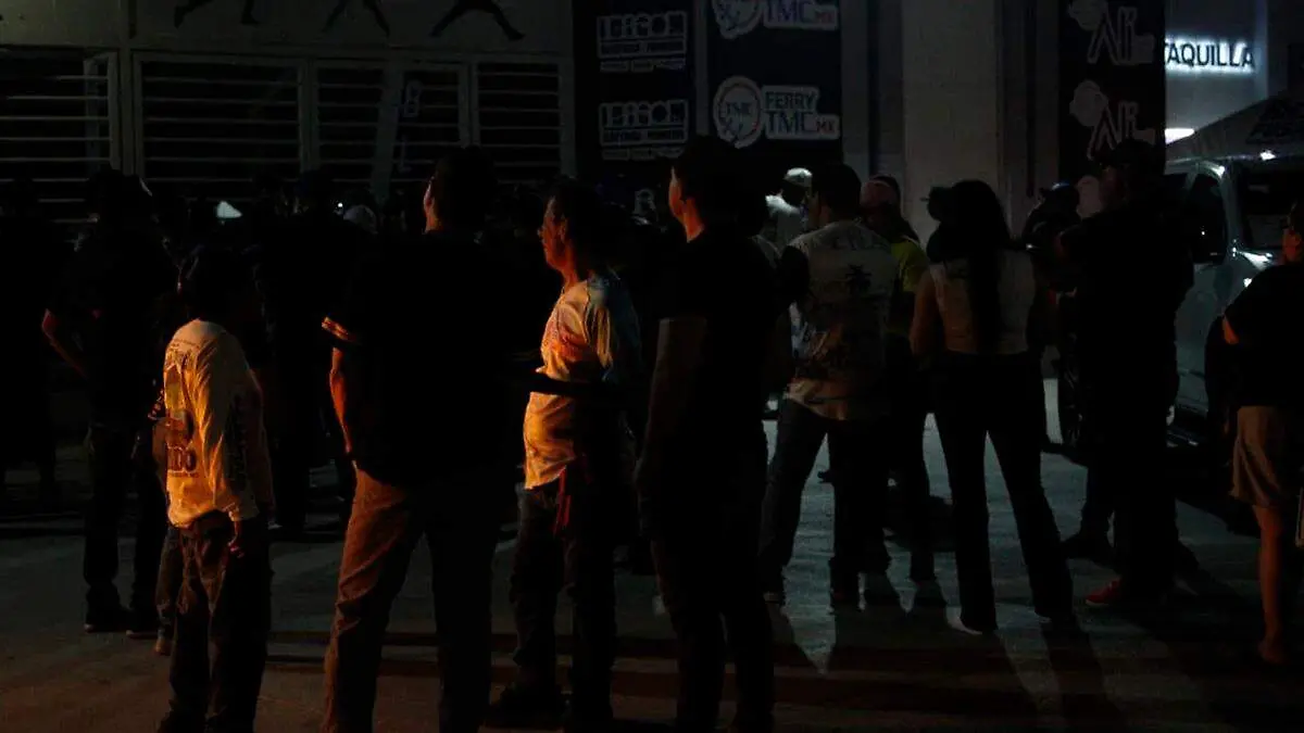 aficionados-estadio-arturo-c-nahl-baja-series-la-paz