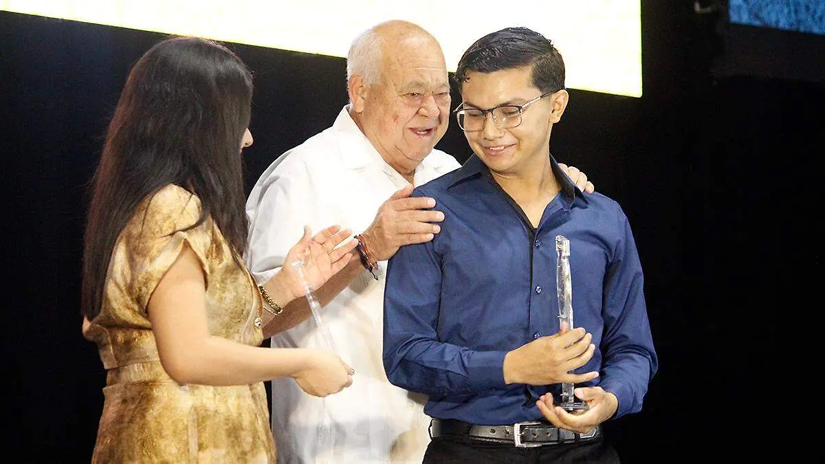 premios juventes bcs 1