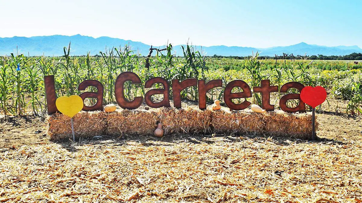 pueblo-san-juan-planes-letras-gigantes-carreta