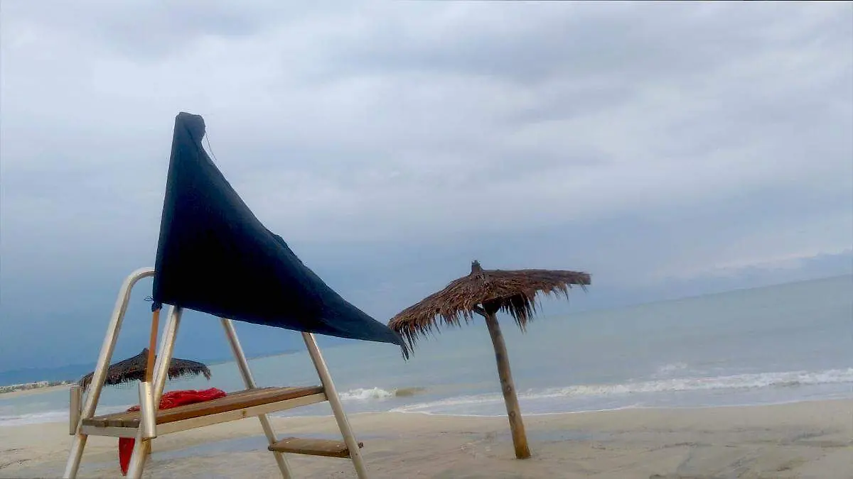 bandera-negra-huracan-priscilla