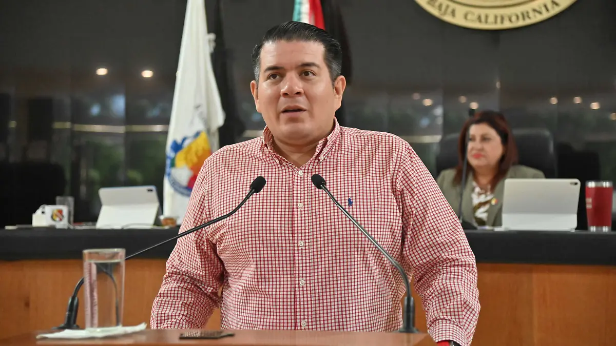 diputado-pri-paneles-solares