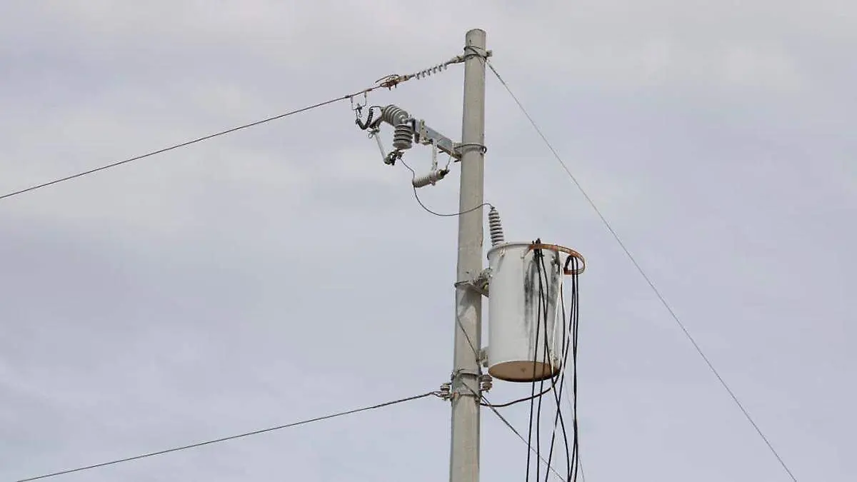 poste y tranformador de electrico CFE