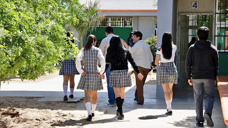 estudiantes cecyte editada