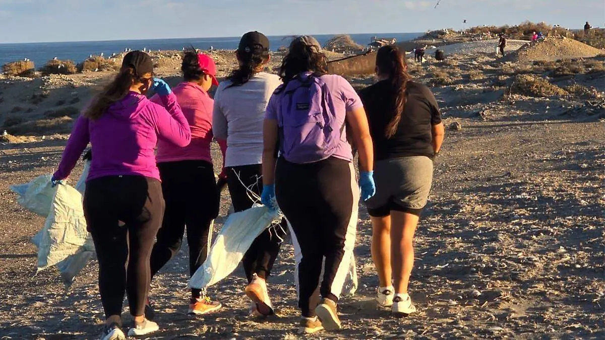 jornada-de-limpieza-sirenas-de-natividad