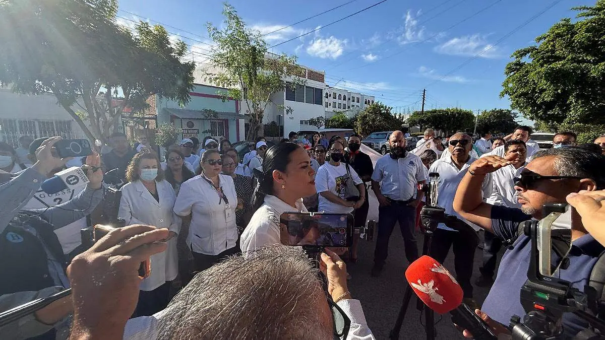 Trabajadores de la Secretaria de Salud se manifiestan 2