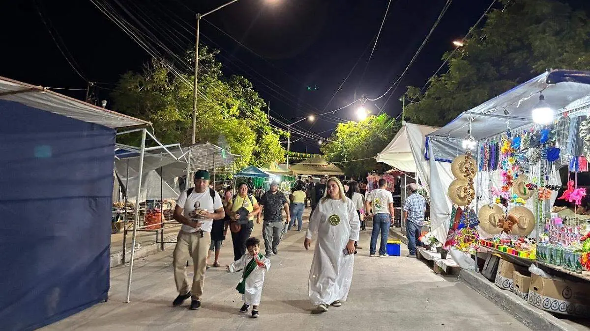 Personas caracterizadas de san judas tadeo