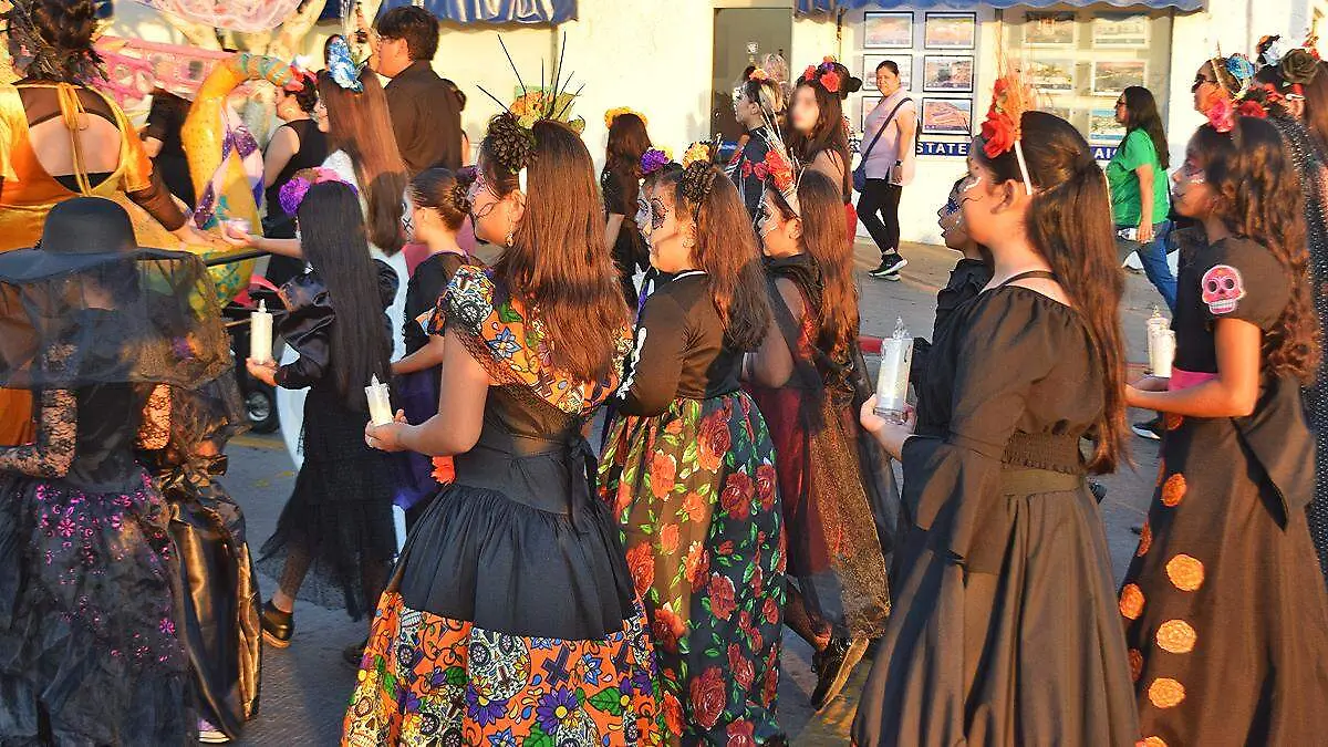 desfile catrinas malecon ninas