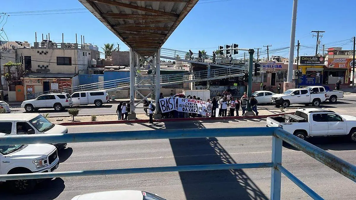 Protestan estudiantes preparatoria Moctezuma Ilhuicamina