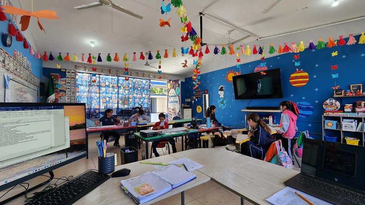 alumnos-aula-escuela-primaria