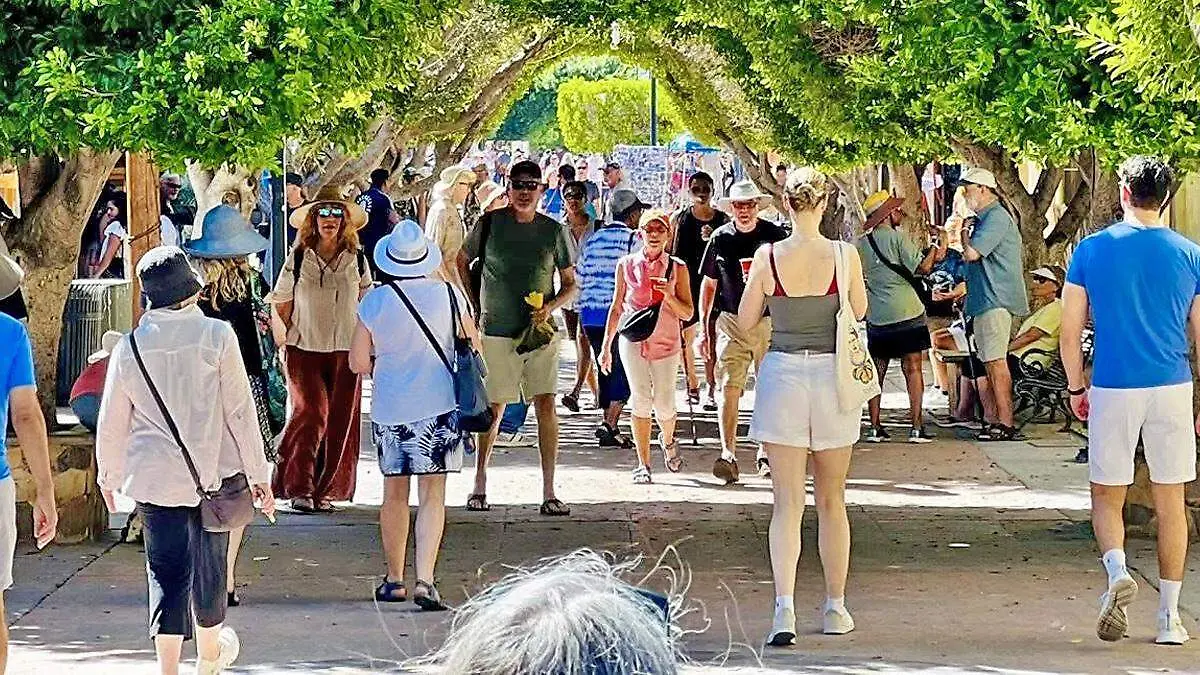 turistas en LORETO TURISMO