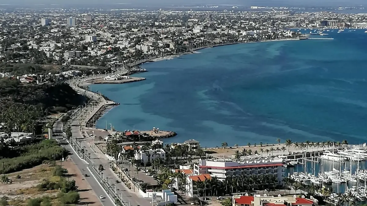 vista-panoramica-malecon-la-paz