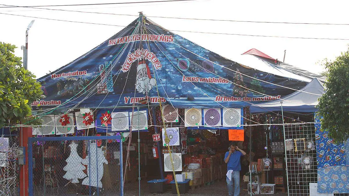 puesto y local de venta fachada-decoraciones-navidad