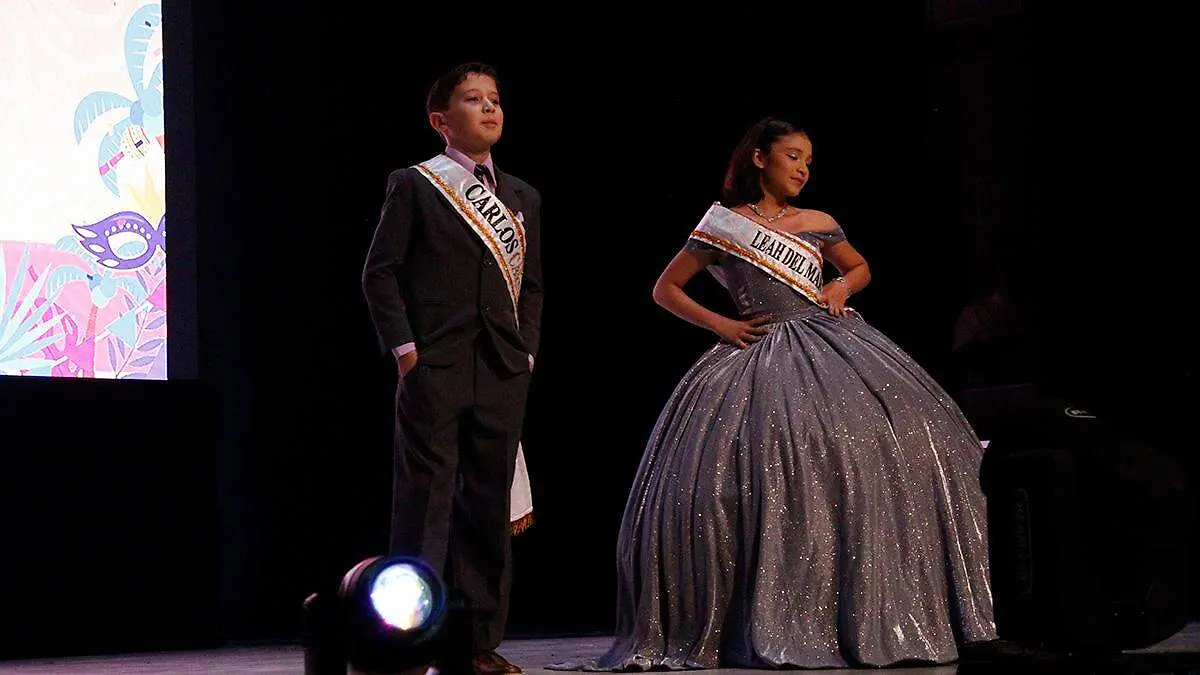 leah-del-mar-carlos-meza-candidatos-reyes-infantiles-carnaval-la-paz