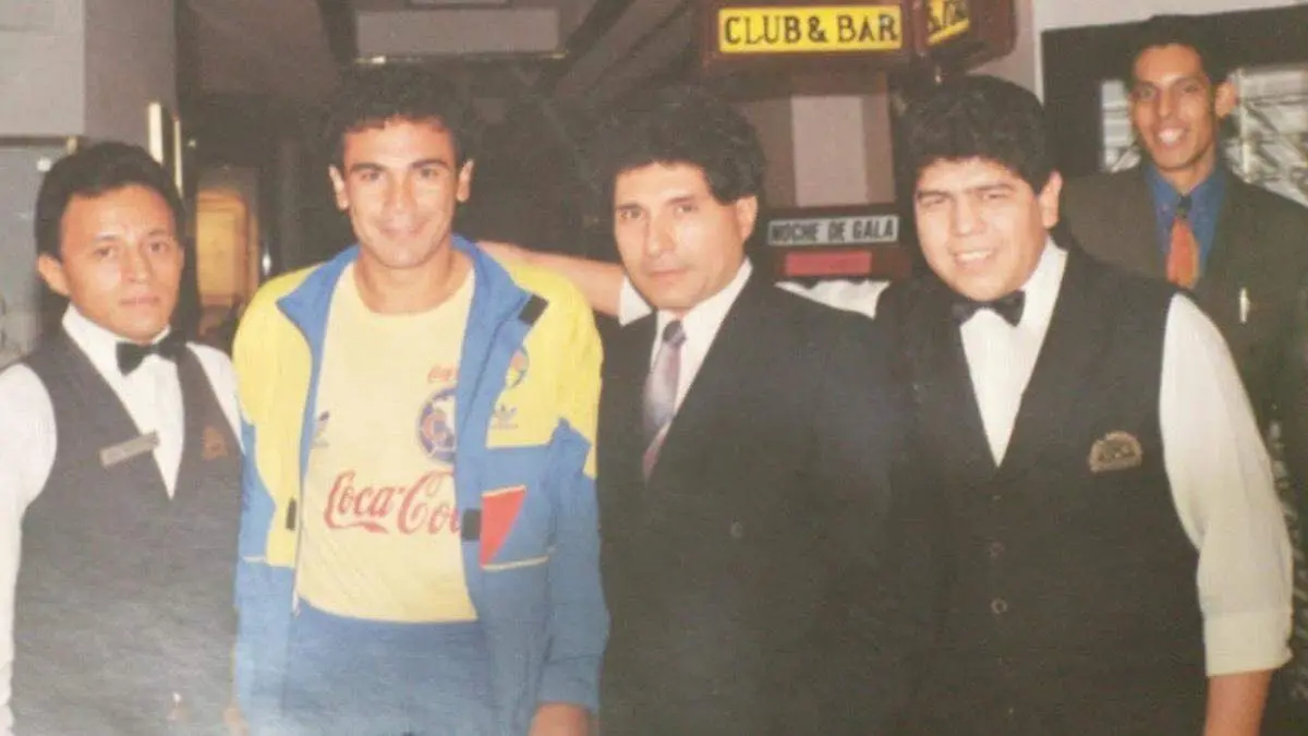 Mesero Larios cuenta su historia