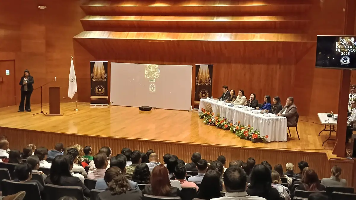 evento-premios-comision-estatal-derechos-humanos-2025