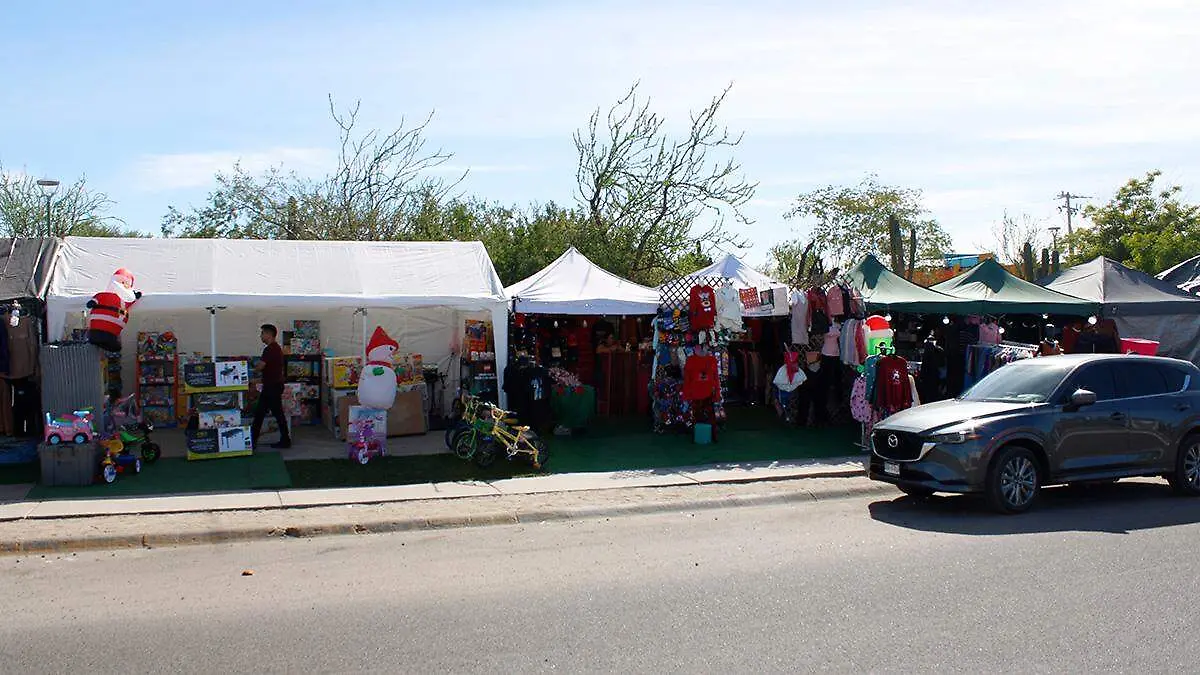 tianguis-navideño-camino-real-1