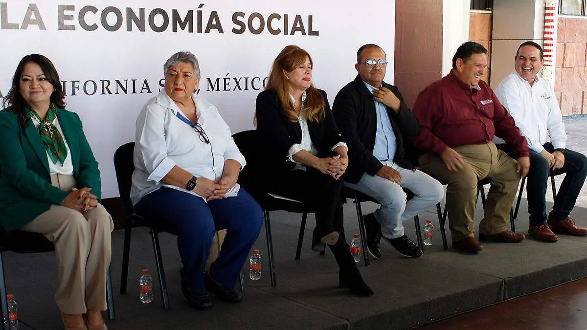 entrega-financiamientos-programa-estatal-fomento-economía-social 