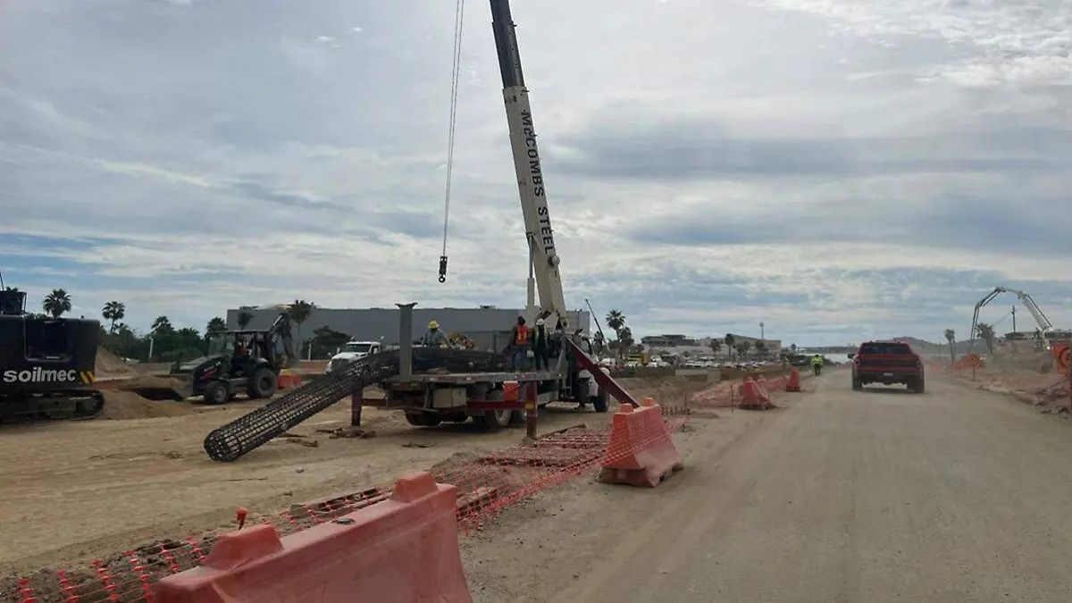 obras-paso-desnivel-glorieta-mujeres-libres-los-cabos